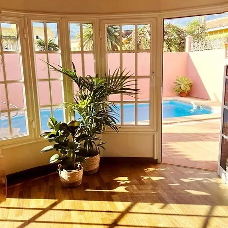 别墅 Lujosa Con Piscina Privada 拉克鲁斯